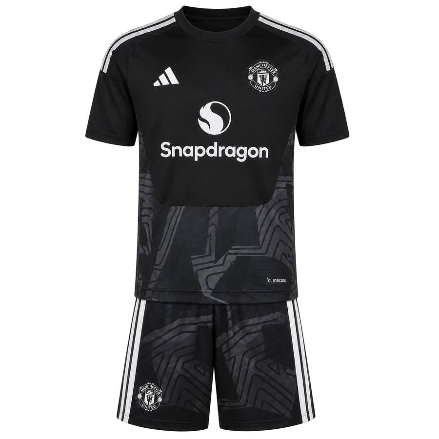Manchester United Goalkeeper Kids Football Kit 26 27 Black