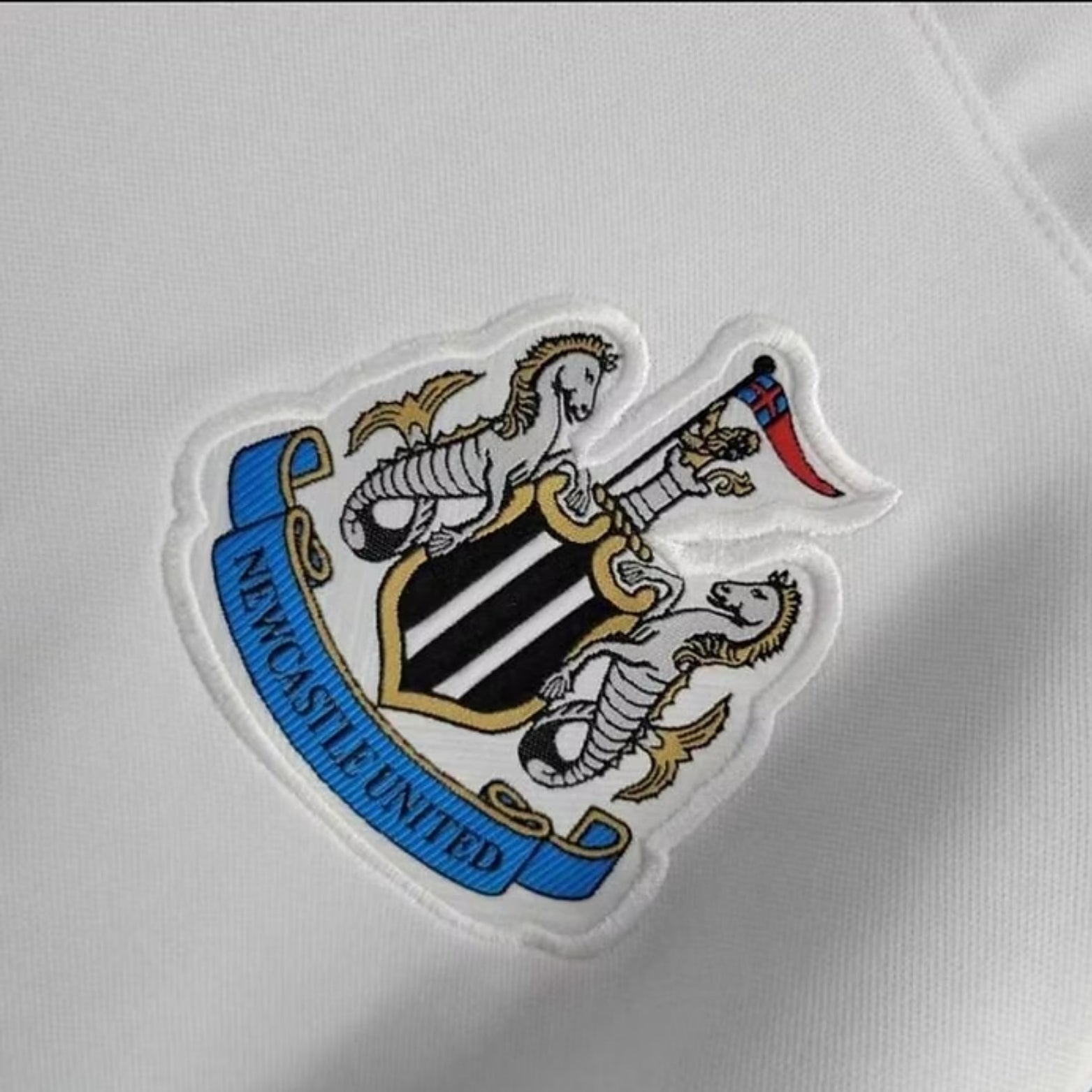 Newcastle Alternativa 99/00